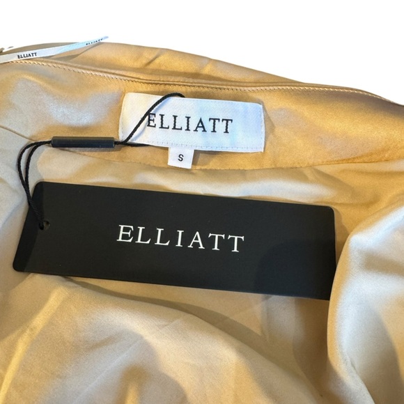 Elliatt - NWT Gold Asymmetrical Ruched Dress - Picture 9 of 12
